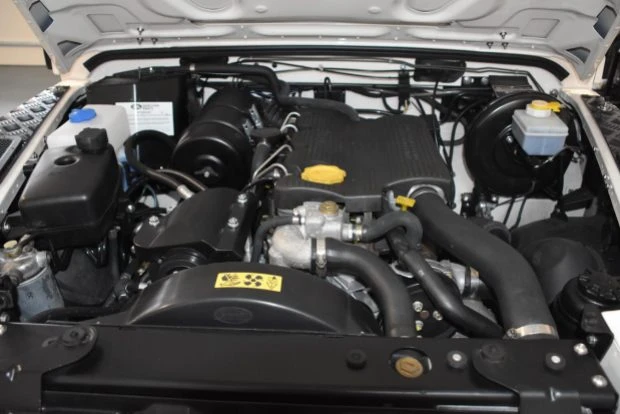 1997 Land Rover Defender 110 - Image 6 of 8