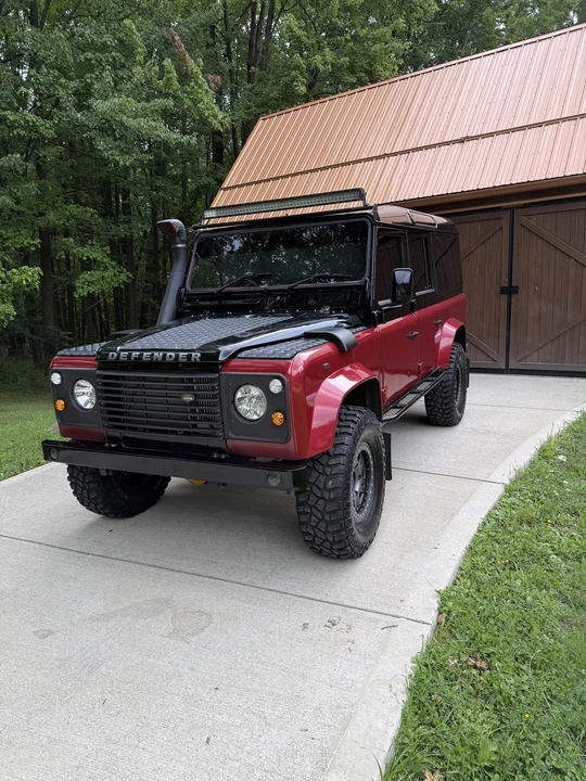 1997 Land Rover Defender 110 - Image 4 of 31