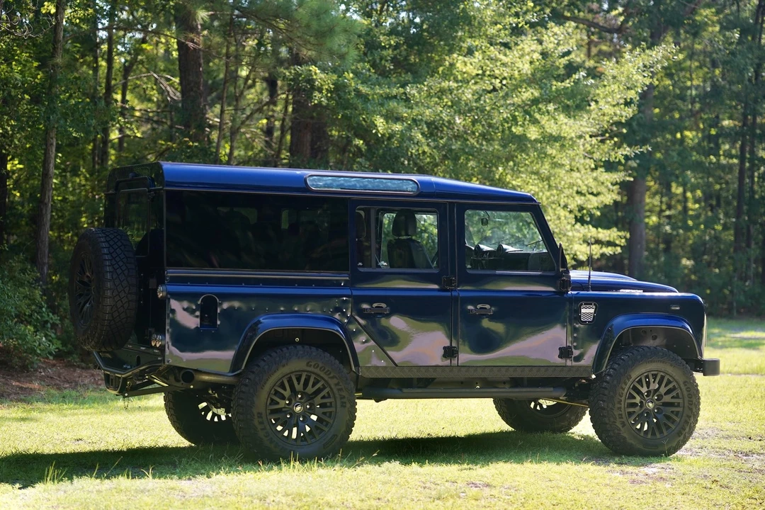 1997 Land Rover Defender 110 - Image 3 of 21