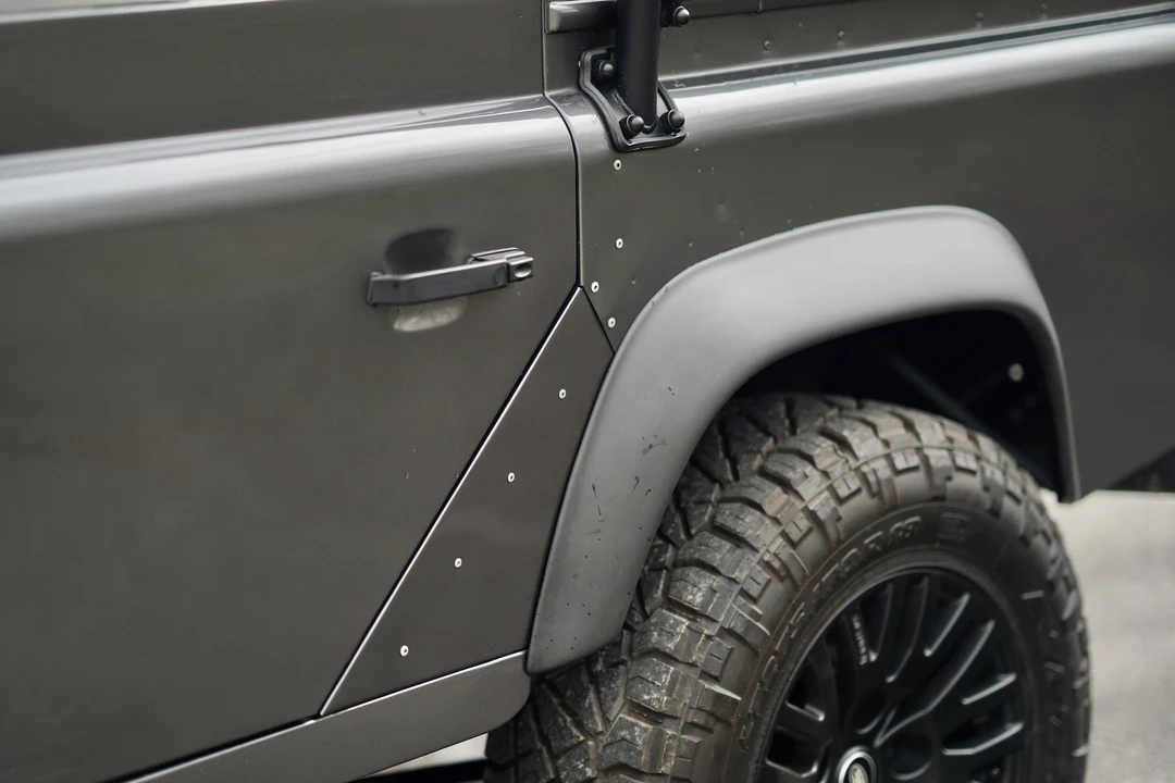 1997 Land Rover Defender 110 - Image 31 of 31