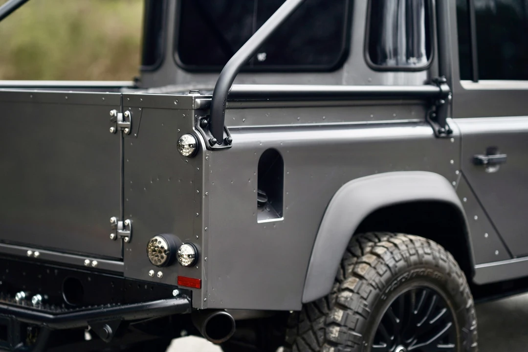 1997 Land Rover Defender 110 - Image 20 of 21