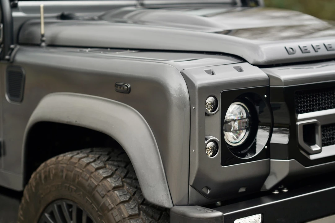 1997 Land Rover Defender 110 - Image 18 of 21