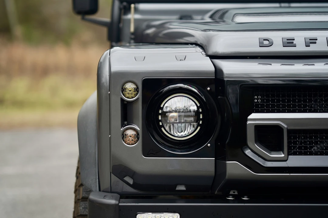 1997 Land Rover Defender 110 - Image 15 of 21