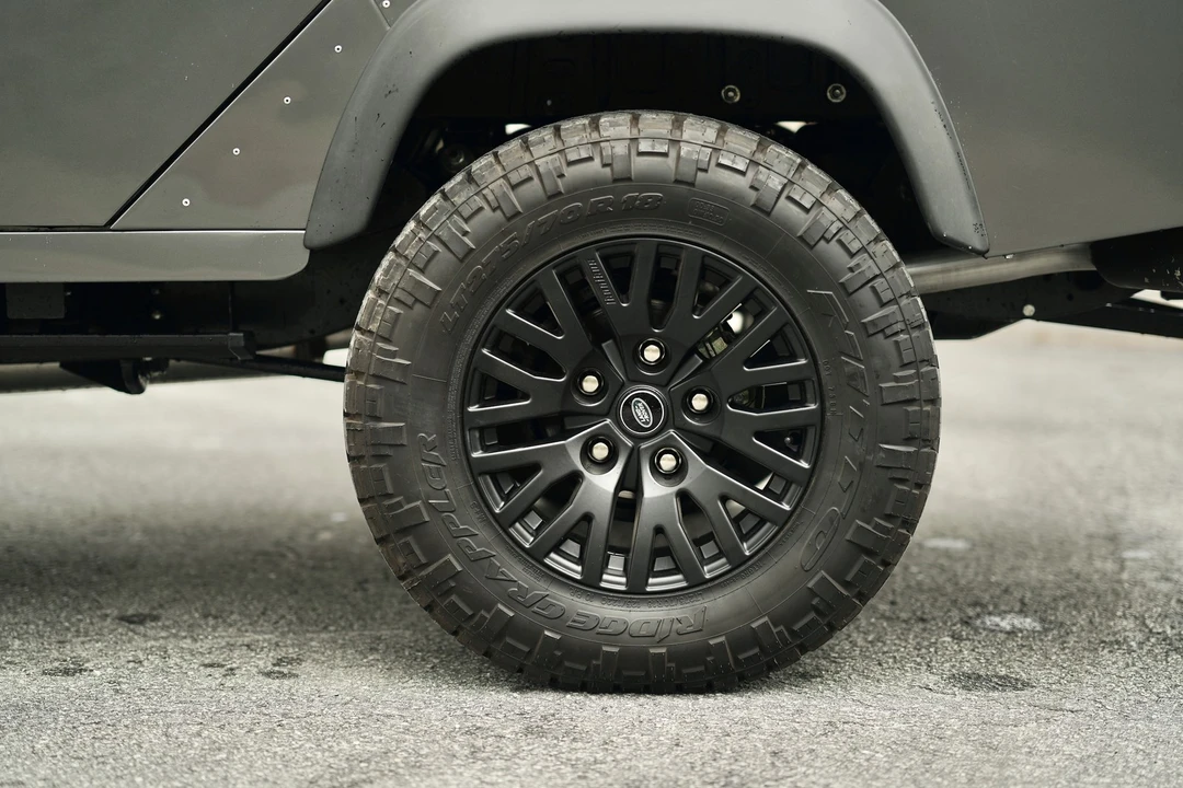 1997 Land Rover Defender 110 - Image 25 of 31