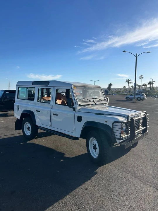 1997 Land Rover Defender 110 - Image 5 of 15