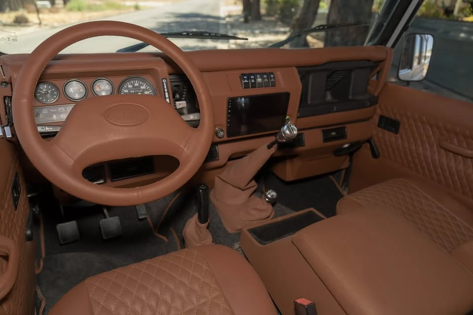 1997 Land Rover Defender 110 - Image 15 of 20