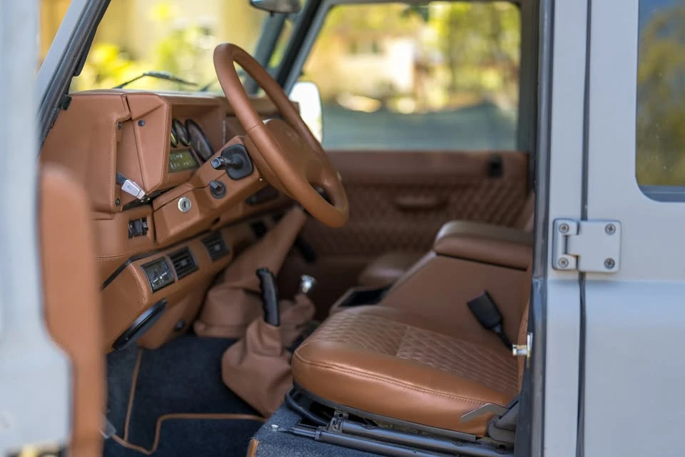 1997 Land Rover Defender 110 - Image 12 of 20