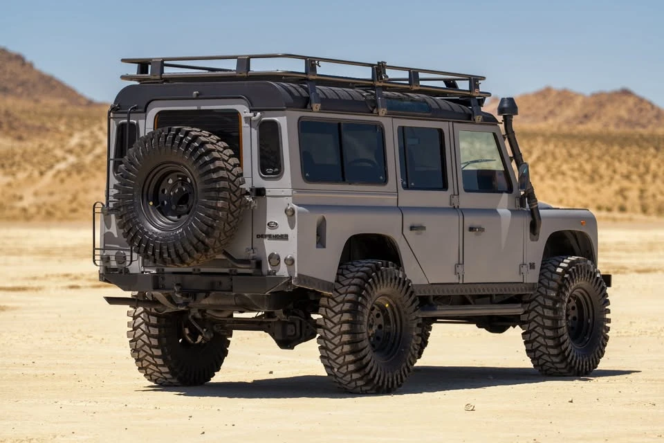 1997 Land Rover Defender 110 - Image 7 of 20