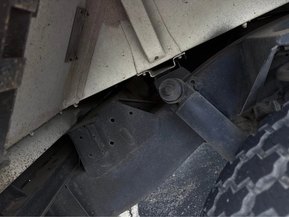 1997 Land Rover Defender 110 - Image 11 of 13