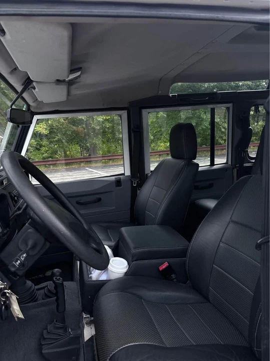 1997 Land Rover Defender 110 - Image 9 of 13