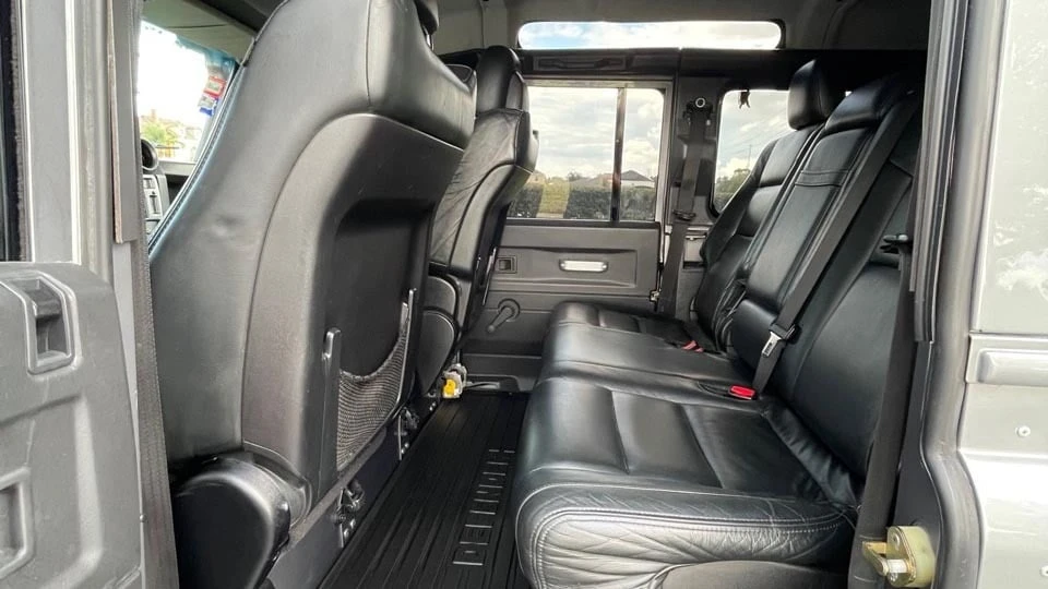 1997 Land Rover Defender 110 - Image 4 of 20