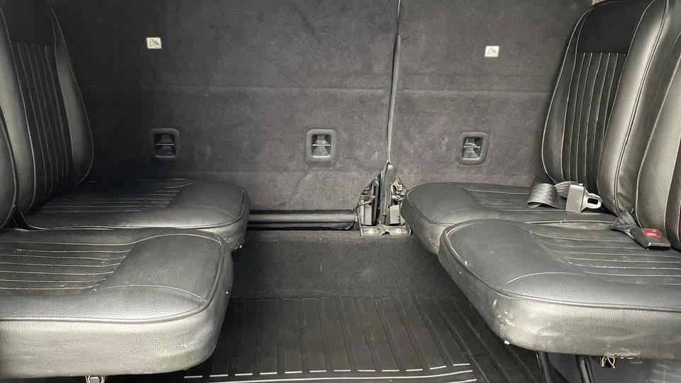 1997 Land Rover Defender 110 - Image 6 of 20