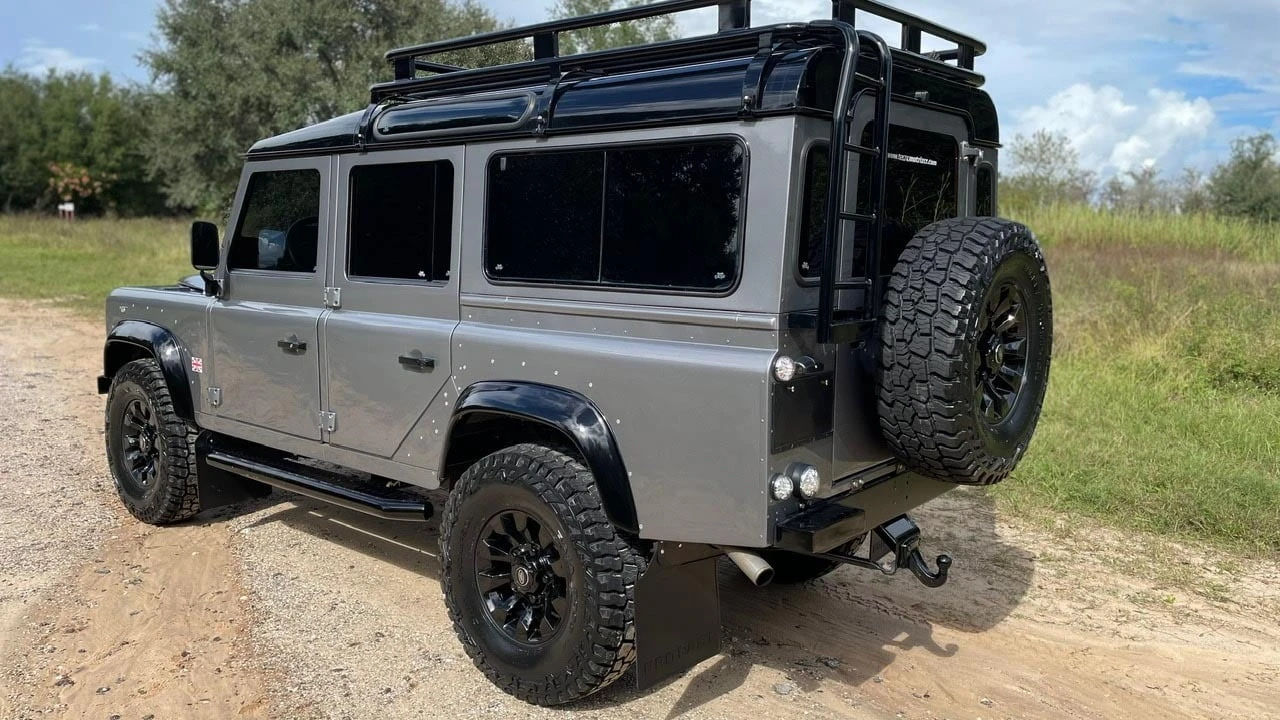 1997 Land Rover Defender 110 - Image 19 of 20