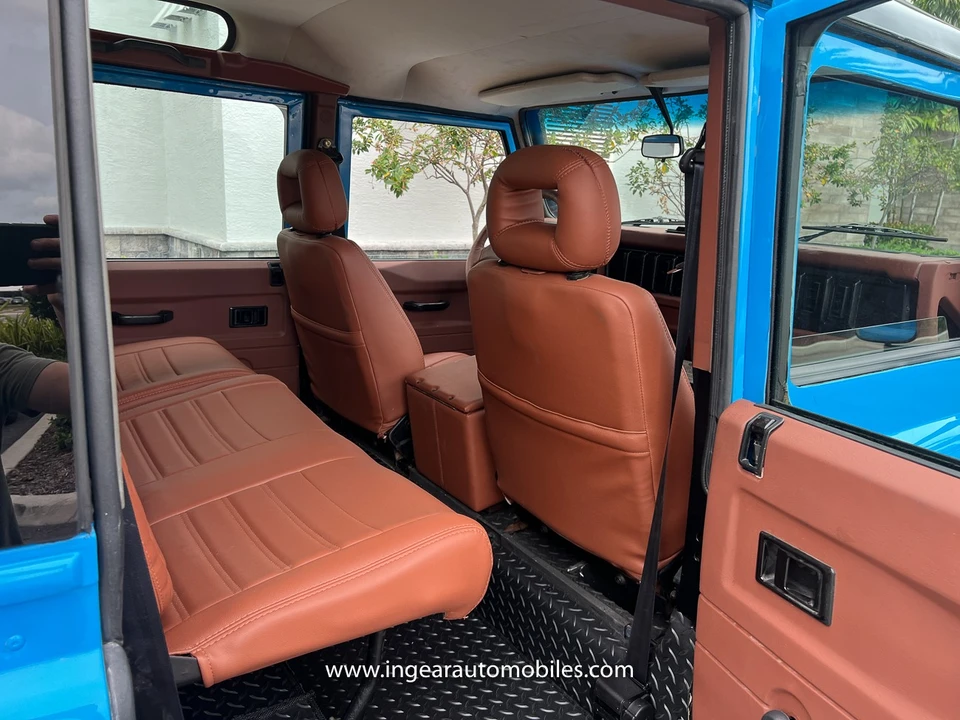 1997 Land Rover Defender 110 - Image 14 of 31