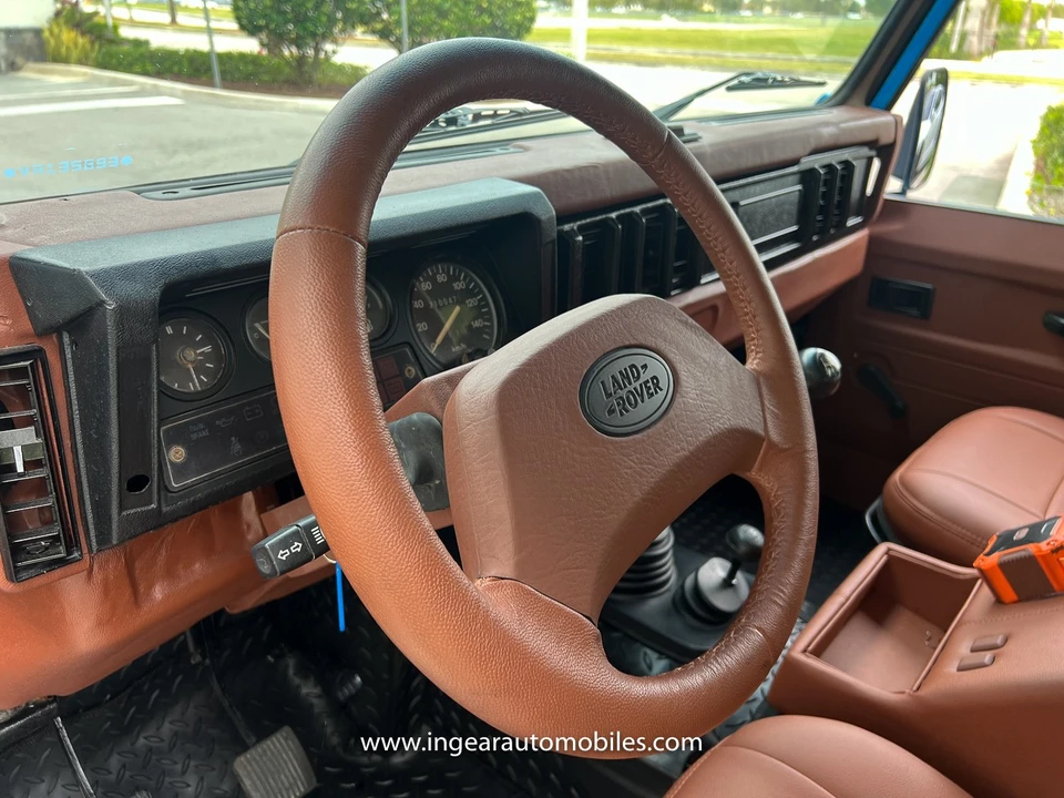 1997 Land Rover Defender 110 - Image 23 of 31