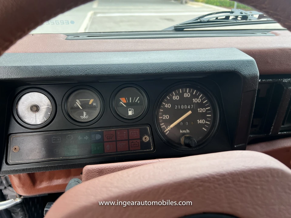 1997 Land Rover Defender 110 - Image 24 of 31