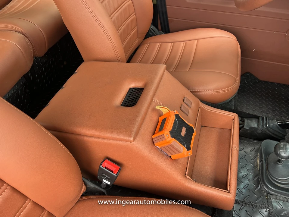 1997 Land Rover Defender 110 - Image 13 of 31