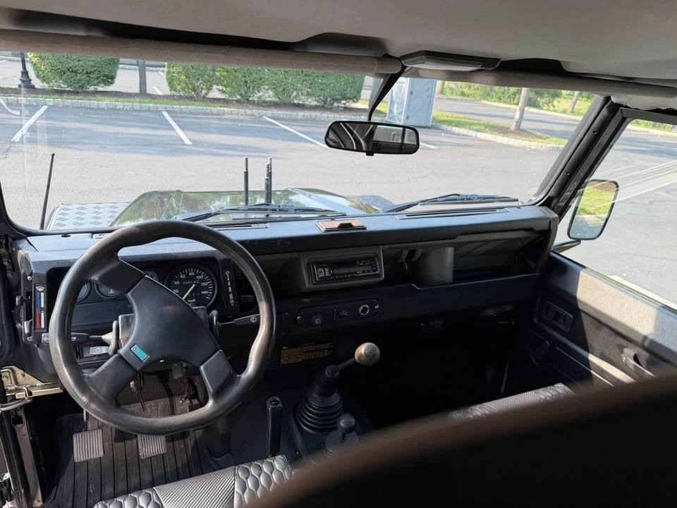 1997 Land Rover Defender 110 - Image 18 of 19