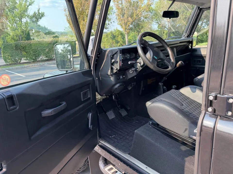 1997 Land Rover Defender 110 - Image 14 of 19