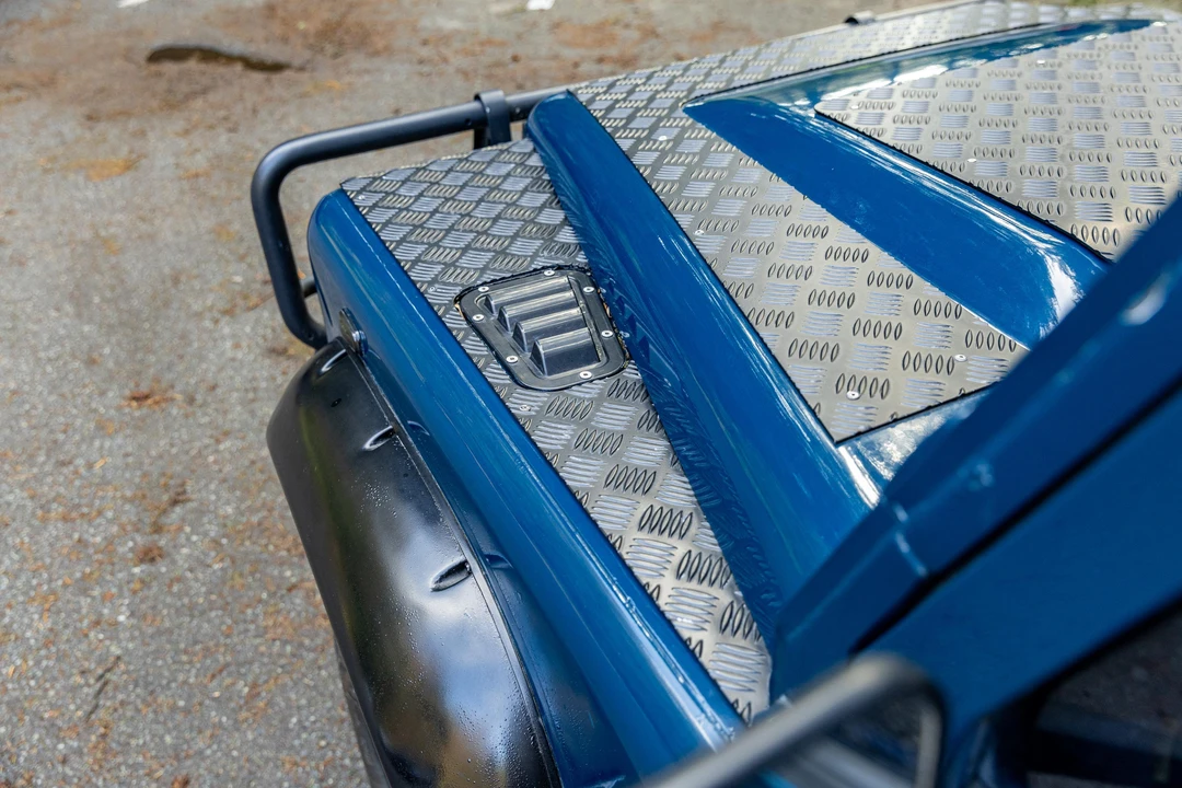 1997 Land Rover Defender 110 - Image 15 of 30