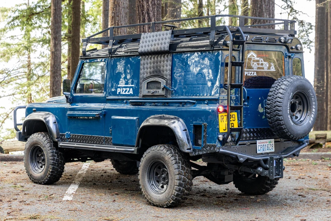 1997 Land Rover Defender 110 - Image 4 of 30