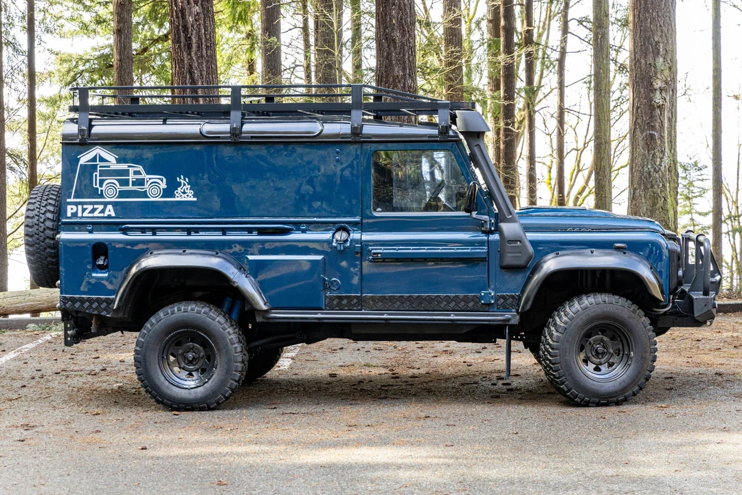 1997 Land Rover Defender 110 - Image 3 of 30
