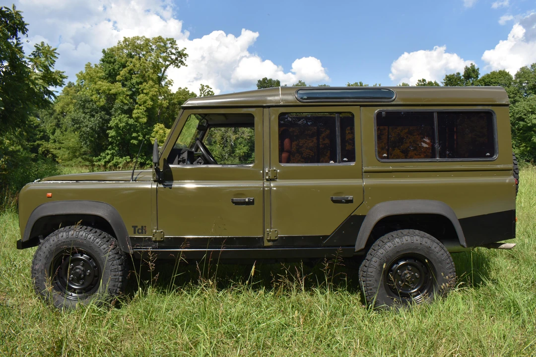 1997 Land Rover Defender 110 - Image 13 of 31