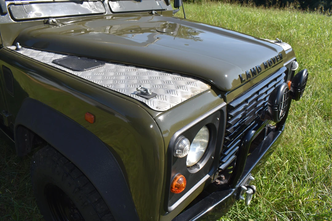 1997 Land Rover Defender 110 - Image 20 of 31