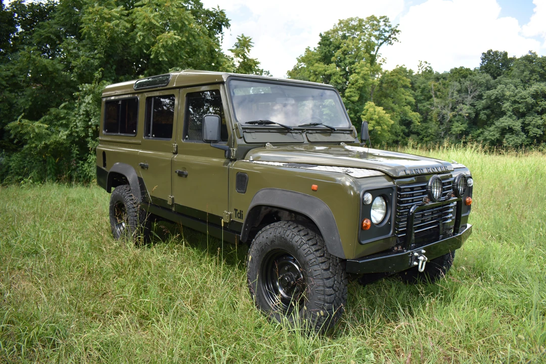 1997 Land Rover Defender 110 - Image 18 of 31