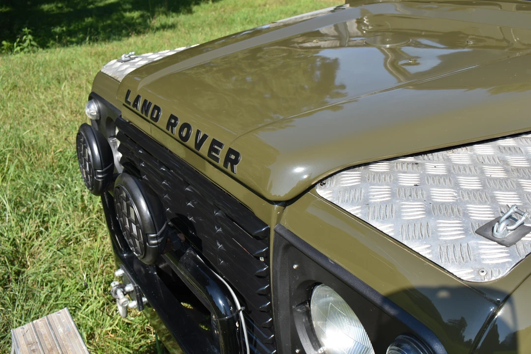 1997 Land Rover Defender 110 - Image 24 of 31