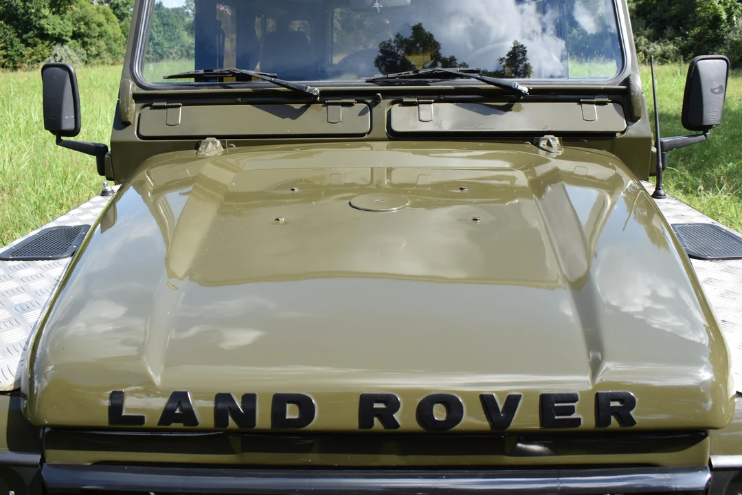 1997 Land Rover Defender 110 - Image 23 of 31