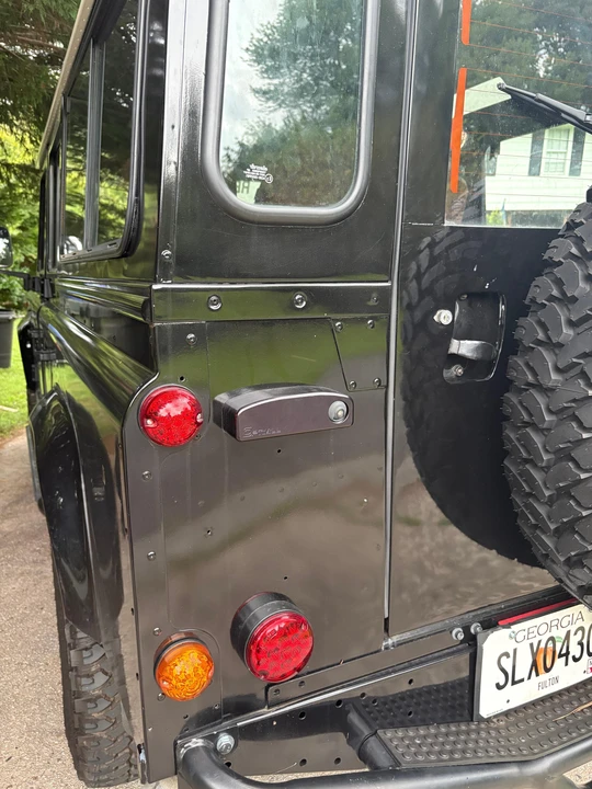 1997 Land Rover Defender 110 - Image 31 of 31