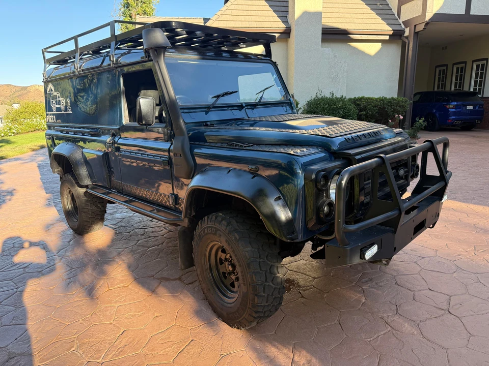 1997 Land Rover Defender 110 - Image 15 of 31