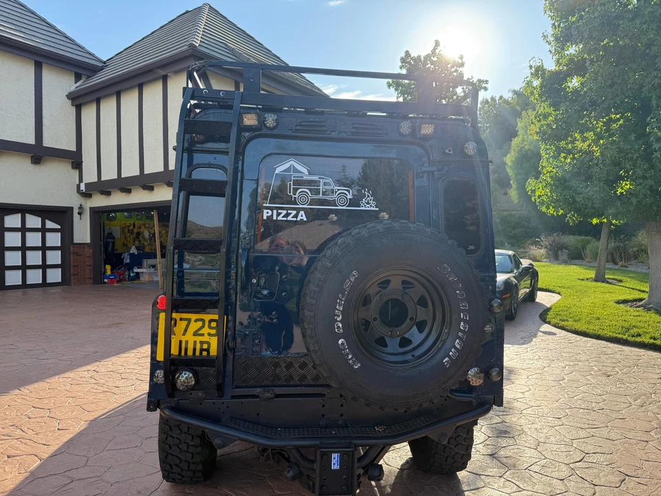 1997 Land Rover Defender 110 - Image 11 of 31