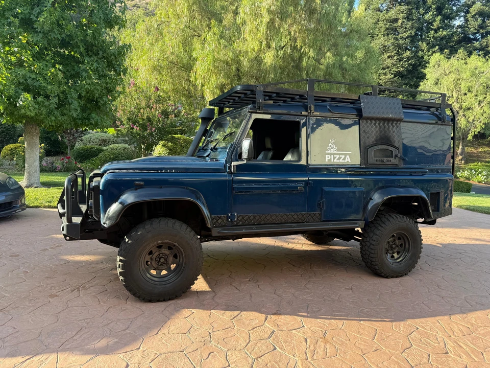 1997 Land Rover Defender 110 - Image 9 of 31