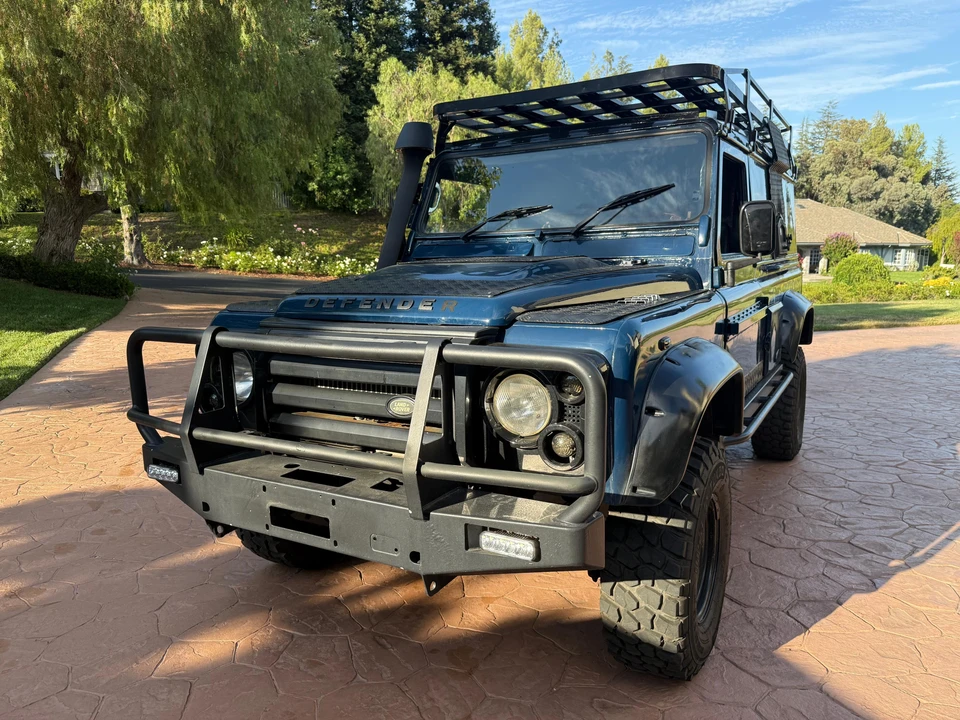 1997 Land Rover Defender 110 - Image 6 of 31