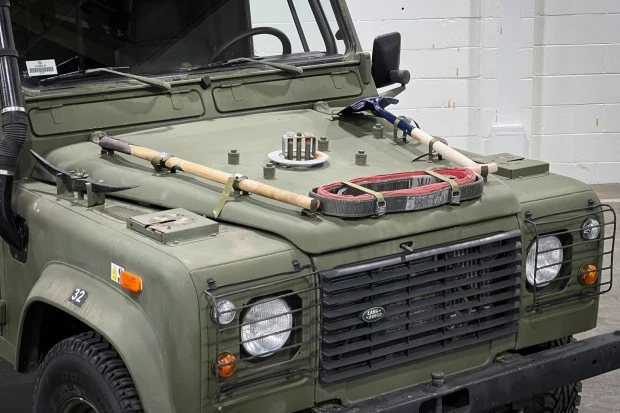 1997 Land Rover Defender 110 - Image 8 of 8