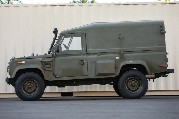 1997 Land Rover Defender 110 - Image 3 of 8