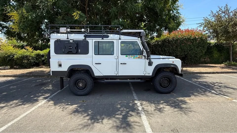 1997 Land Rover Defender 110 - Image 4 of 10