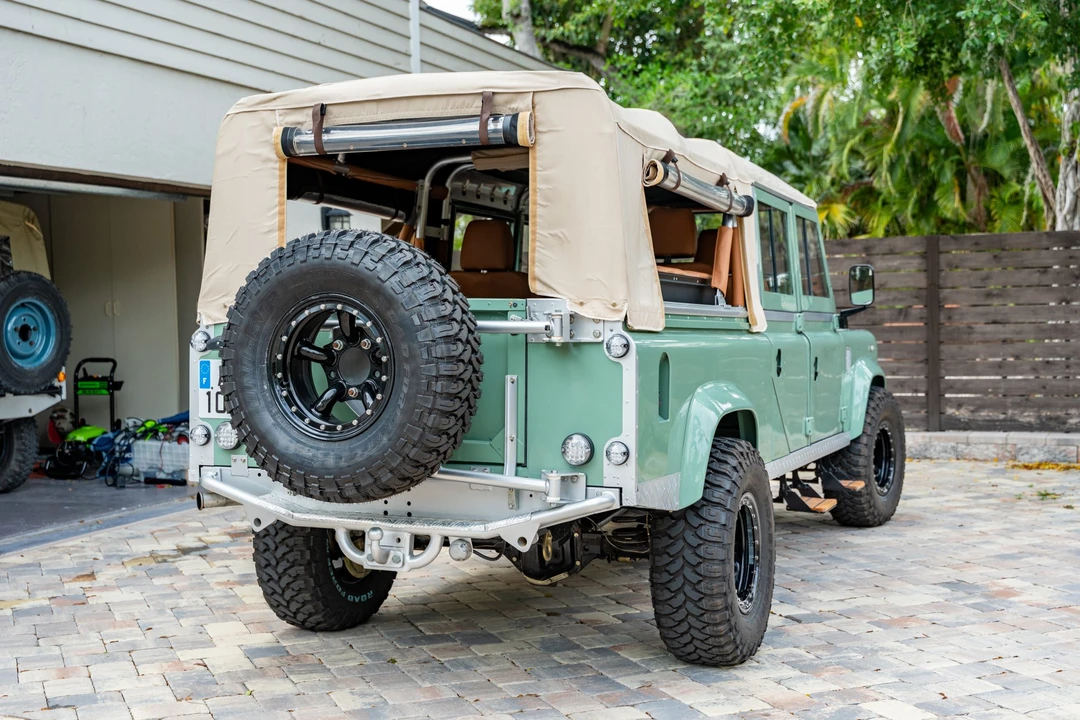 1997 Land Rover Defender 130 - Image 8 of 31