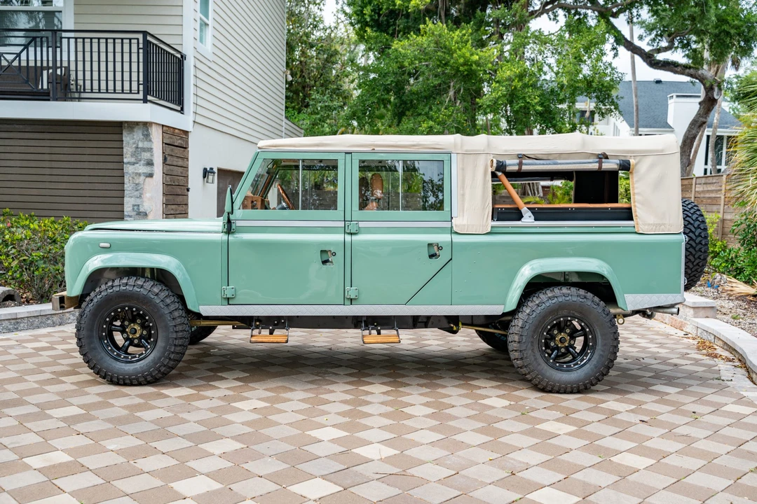 1997 Land Rover Defender 130 - Image 11 of 31