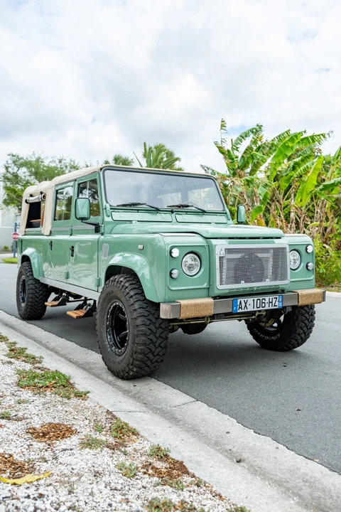 1997 Land Rover Defender 130 - Image 5 of 31