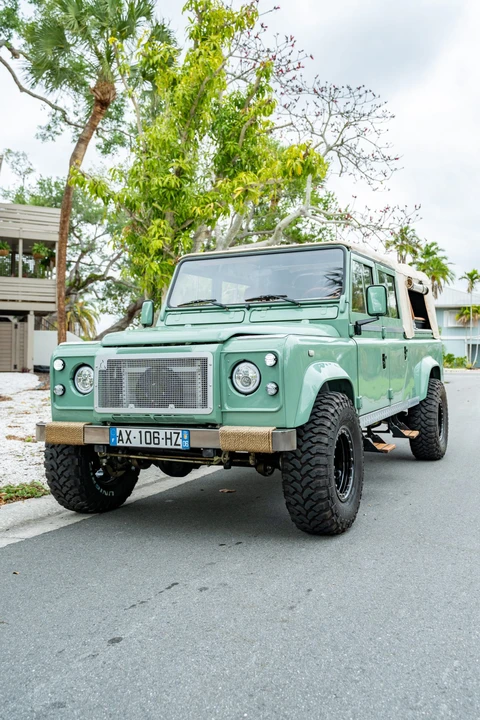 1997 Land Rover Defender 130 - Image 3 of 31