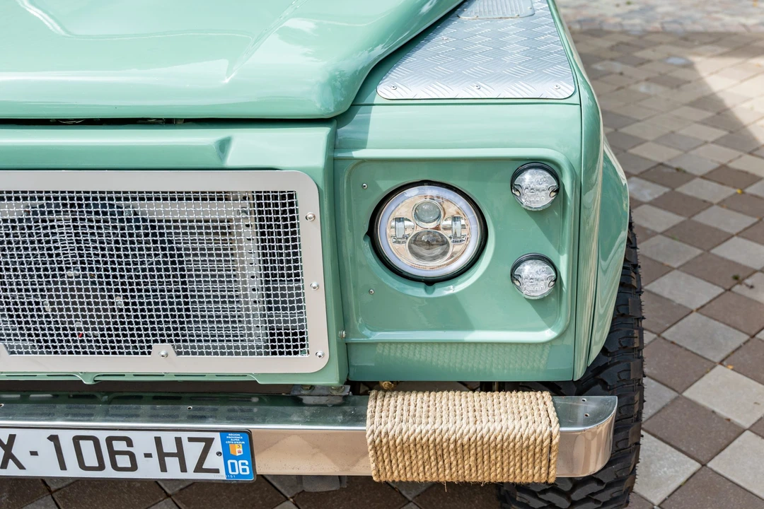 1997 Land Rover Defender 130 - Image 19 of 31