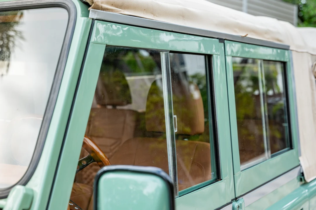 1997 Land Rover Defender 130 - Image 23 of 31