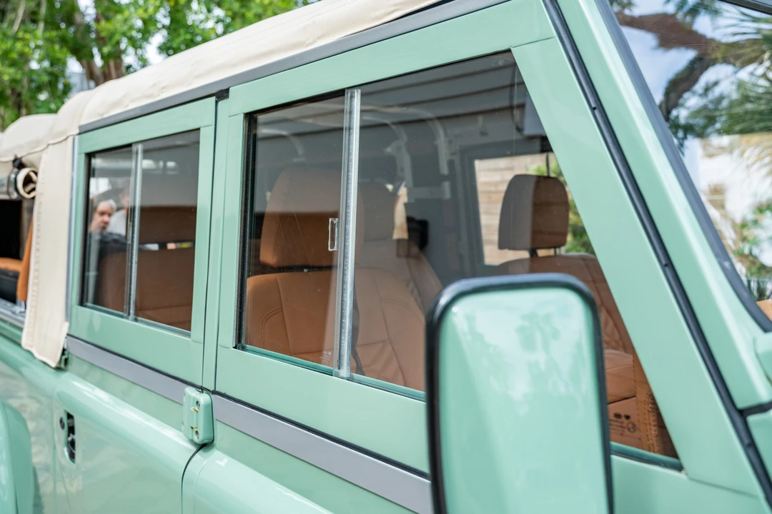 1997 Land Rover Defender 130 - Image 13 of 31