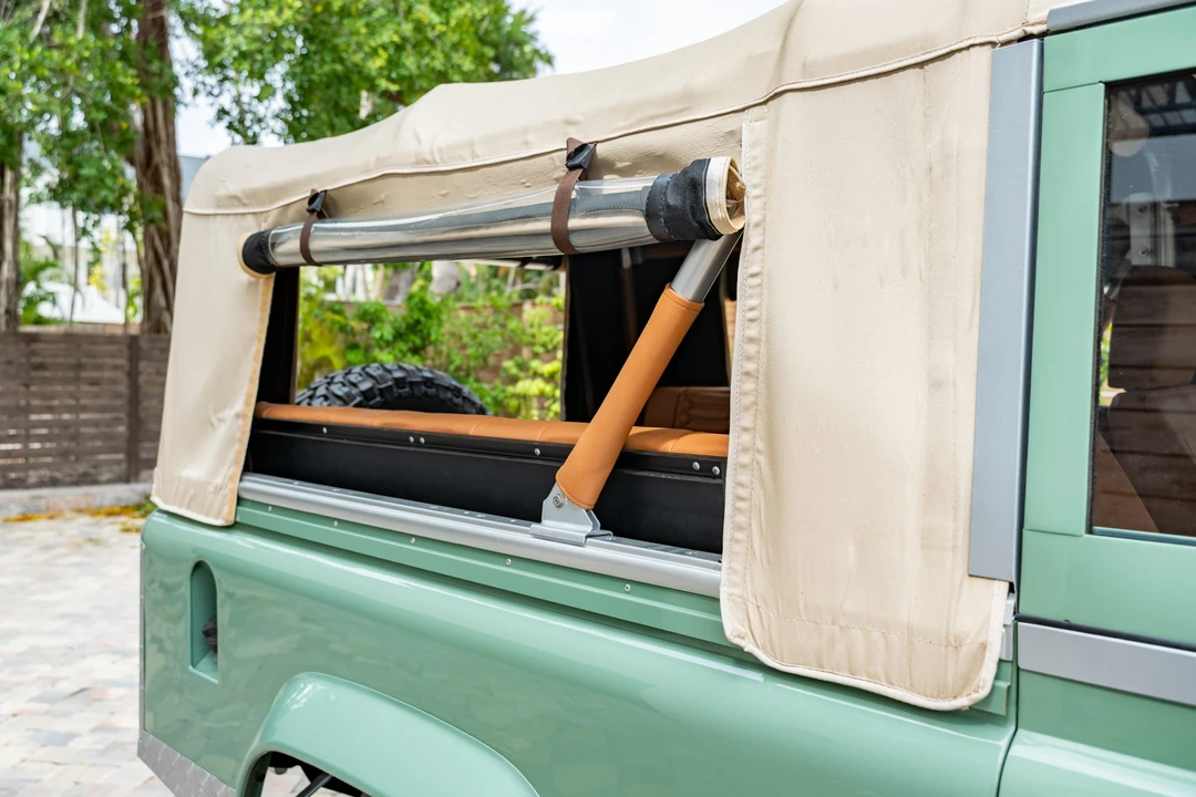 1997 Land Rover Defender 130 - Image 12 of 31