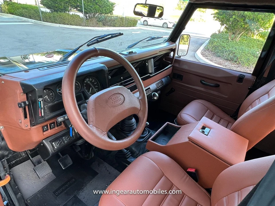 1997 Land Rover Defender 130 - Image 5 of 21