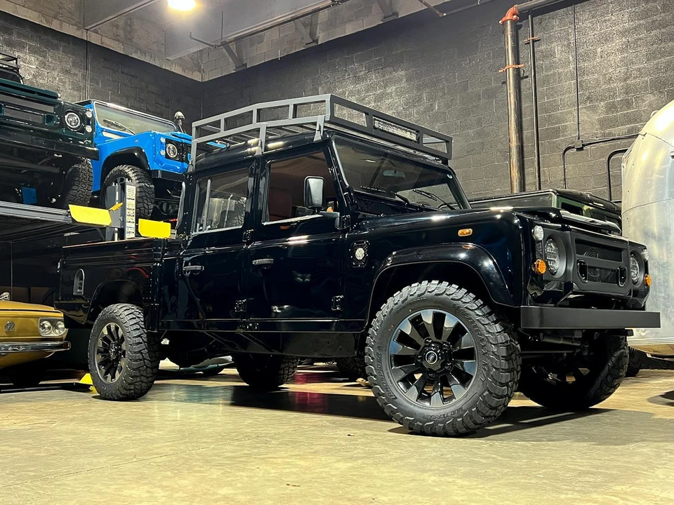 1997 Land Rover Defender 130 - Image 2 of 21