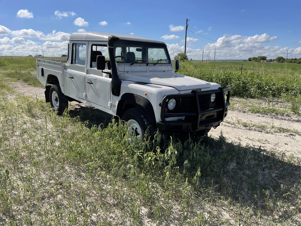 1997 Land Rover Defender 130 - Image 17 of 31